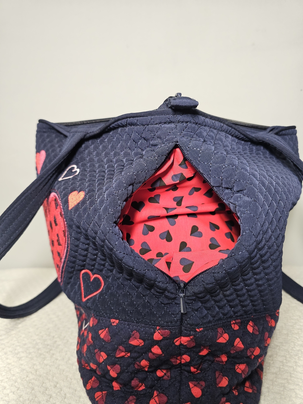 Vera Bradley Navy Quilted Tote - Sweet Hearts Pattern - Picture 6 of 8